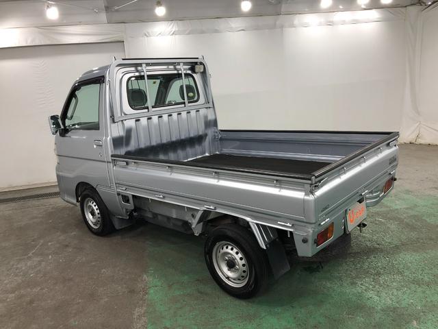 ハイゼットトラックＥＸＴ　４ＷＤ／ＭＴ／走行１０１０００キロ／ＦＭＡＭラジオ１年保証距離無制限　走行距離１０１０００キロ　ＭＴ５速　４ＷＤ　ＦＭＡＭラジオ　荷台作業灯　純正フロアマット　マニュアルエアコン　スペアキー（埼玉県）の中古車