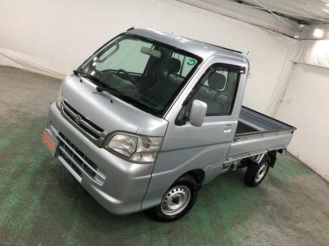 ハイゼットトラックＥＸＴ　４ＷＤ／ＭＴ／走行１０１０００キロ／ＦＭＡＭラジオ１年保証距離無制限　走行距離１０１０００キロ　ＭＴ５速　４ＷＤ　ＦＭＡＭラジオ　荷台作業灯　純正フロアマット　マニュアルエアコン　スペアキー（埼玉県）の中古車