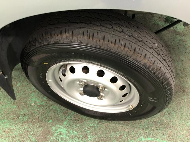 ハイゼットトラックＥＸＴ　４ＷＤ／ＭＴ／走行１０１０００キロ／ＦＭＡＭラジオ１年保証距離無制限　走行距離１０１０００キロ　ＭＴ５速　４ＷＤ　ＦＭＡＭラジオ　荷台作業灯　純正フロアマット　マニュアルエアコン　スペアキー（埼玉県）の中古車