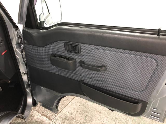 ハイゼットトラックＥＸＴ　４ＷＤ／ＭＴ／走行１０１０００キロ／ＦＭＡＭラジオ１年保証距離無制限　走行距離１０１０００キロ　ＭＴ５速　４ＷＤ　ＦＭＡＭラジオ　荷台作業灯　純正フロアマット　マニュアルエアコン　スペアキー（埼玉県）の中古車