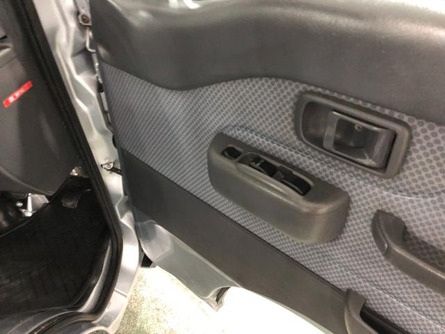 ハイゼットトラックＥＸＴ　４ＷＤ／ＭＴ／走行１０１０００キロ／ＦＭＡＭラジオ１年保証距離無制限　走行距離１０１０００キロ　ＭＴ５速　４ＷＤ　ＦＭＡＭラジオ　荷台作業灯　純正フロアマット　マニュアルエアコン　スペアキー（埼玉県）の中古車