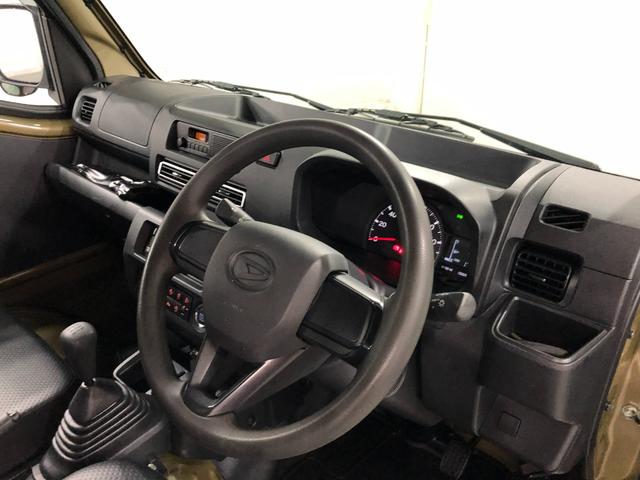 ハイゼットトラックスタンダード　４ＷＤ／走行距離１７５７２キロ／ＦＭＡＭラジオ１年保証距離無制限　走行距離１７５７２キロ　４ＷＤ　ＦＭＡＭラジオ　純正フロアマット　助手席エアバッグ　クリアランスソナー　オートライト　アイドリングストップ（埼玉県）の中古車