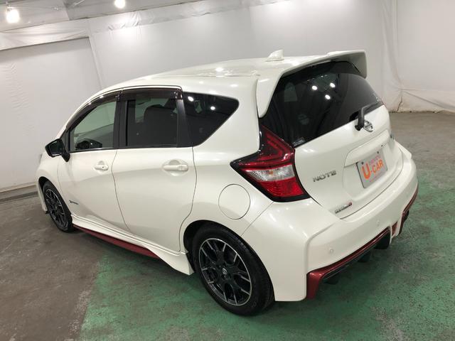 ノートｅ−パワーニスモ　車検整備付　走行距離８１８２６キロ　ナビ１年保証距離無制限　バックカメラ　純正カーペットマット　サイドエアバッグ　オートライト（埼玉県）の中古車