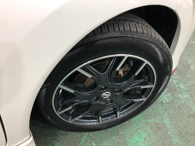 ノートｅ−パワーニスモ　車検整備付　走行距離８１８２６キロ　ナビ１年保証距離無制限　バックカメラ　純正カーペットマット　サイドエアバッグ　オートライト（埼玉県）の中古車