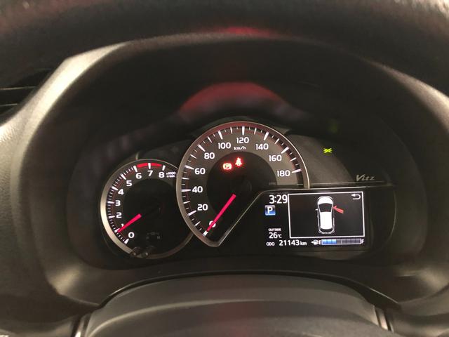 ヴィッツジュエラ　車検整備付／走行距離２１１４３キロ／純正マット１年保証距離無制限　走行距離２１１４３キロ　車検整備付　純正マット　助手席エアバッグ　オートライト　電動格納式ドアミラー　キーレスエントリー（埼玉県）の中古車