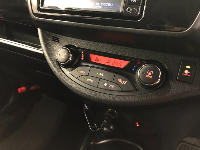 ヴィッツジュエラ　車検整備付／走行距離２１１４３キロ／純正マット１年保証距離無制限　走行距離２１１４３キロ　車検整備付　純正マット　助手席エアバッグ　オートライト　電動格納式ドアミラー　キーレスエントリー（埼玉県）の中古車