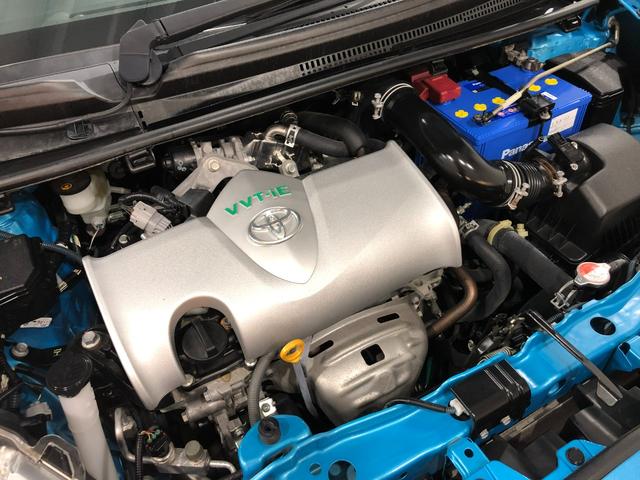 ヴィッツジュエラ　車検整備付／走行距離２１１４３キロ／純正マット１年保証距離無制限　走行距離２１１４３キロ　車検整備付　純正マット　助手席エアバッグ　オートライト　電動格納式ドアミラー　キーレスエントリー（埼玉県）の中古車