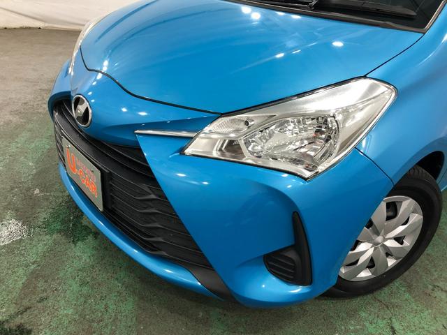 ヴィッツジュエラ　車検整備付／走行距離２１１４３キロ／純正マット１年保証距離無制限　走行距離２１１４３キロ　車検整備付　純正マット　助手席エアバッグ　オートライト　電動格納式ドアミラー　キーレスエントリー（埼玉県）の中古車