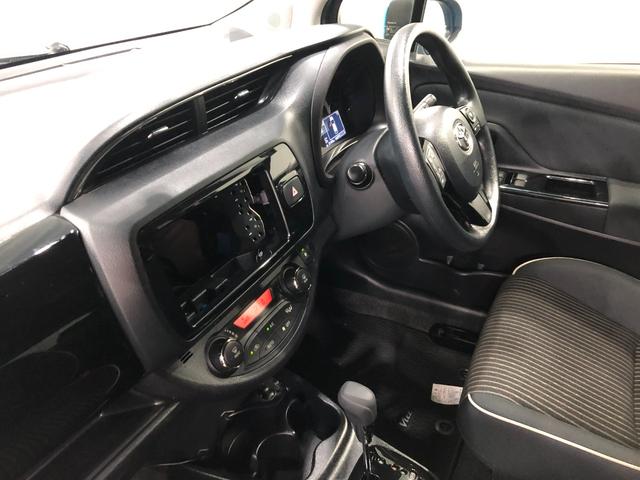 ヴィッツジュエラ　車検整備付／走行距離２１１４３キロ／純正マット１年保証距離無制限　走行距離２１１４３キロ　車検整備付　純正マット　助手席エアバッグ　オートライト　電動格納式ドアミラー　キーレスエントリー（埼玉県）の中古車