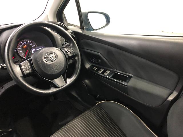 ヴィッツジュエラ　車検整備付／走行距離２１１４３キロ／純正マット１年保証距離無制限　走行距離２１１４３キロ　車検整備付　純正マット　助手席エアバッグ　オートライト　電動格納式ドアミラー　キーレスエントリー（埼玉県）の中古車