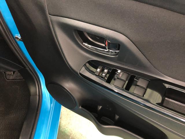 ヴィッツジュエラ　車検整備付／走行距離２１１４３キロ／純正マット１年保証距離無制限　走行距離２１１４３キロ　車検整備付　純正マット　助手席エアバッグ　オートライト　電動格納式ドアミラー　キーレスエントリー（埼玉県）の中古車