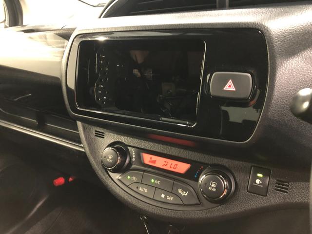 ヴィッツジュエラ　車検整備付／走行距離２１１４３キロ／純正マット１年保証距離無制限　走行距離２１１４３キロ　車検整備付　純正マット　助手席エアバッグ　オートライト　電動格納式ドアミラー　キーレスエントリー（埼玉県）の中古車
