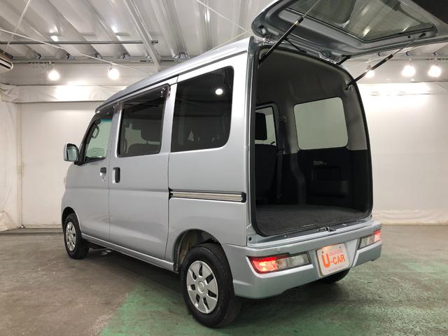 ハイゼットカーゴクルーズＳＡIII　車検整備付／ナビ／バックカメラ保証１年間・距離無制限付　オートライト　ナビ　バックカメラ　スマートアシスト　純正ゴムマット　ホイールキャップ　キーレスエントリー（埼玉県）の中古車