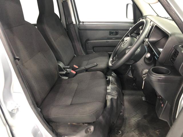 ハイゼットカーゴデラックスＳＡIII　車検整備付／走行３８１７１キロ／ナビ１年保証距離無制限　走行距離３８１７１キロ　純正フルセグナビ　バックカメラ　ブルートゥース　ドラレコ　純正フロアマット　ＬＥＤヘッドランプ　アイドリングストップ　スマートアシスト３　マニュアルエアコン（埼玉県）の中古車