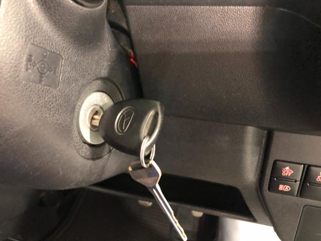 ハイゼットカーゴデラックスＳＡIII　車検整備付／走行３８１７１キロ／ナビ１年保証距離無制限　走行距離３８１７１キロ　純正フルセグナビ　バックカメラ　ブルートゥース　ドラレコ　純正フロアマット　ＬＥＤヘッドランプ　アイドリングストップ　スマートアシスト３　マニュアルエアコン（埼玉県）の中古車