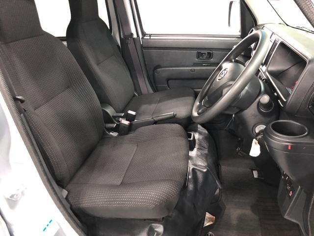 ハイゼットカーゴデラックスＳＡIII　走行距離９０６８キロ／４ＷＤ／ＡＴ一年保証・走行距離無制限　走行距離９０６８キロ　フルセグナビ　ブルートゥース　バックカメラ　ＤＶＤ　ドラレコ　オートライト　ＬＥＤヘッドライト　アイドリングストップ（埼玉県）の中古車