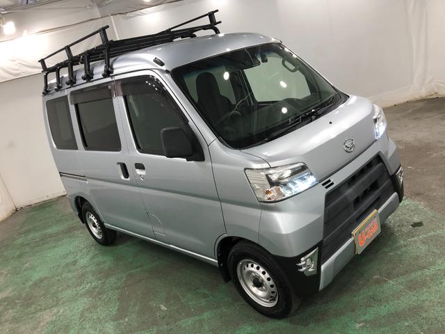 ハイゼットカーゴデラックスＳＡIII　走行距離９０６８キロ／４ＷＤ／ＡＴ一年保証・走行距離無制限　走行距離９０６８キロ　フルセグナビ　ブルートゥース　バックカメラ　ＤＶＤ　ドラレコ　オートライト　ＬＥＤヘッドライト　アイドリングストップ（埼玉県）の中古車