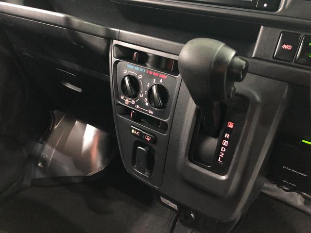 ハイゼットカーゴデラックスＳＡIII　走行距離９０６８キロ／４ＷＤ／ＡＴ一年保証・走行距離無制限　走行距離９０６８キロ　フルセグナビ　ブルートゥース　バックカメラ　ＤＶＤ　ドラレコ　オートライト　ＬＥＤヘッドライト　アイドリングストップ（埼玉県）の中古車
