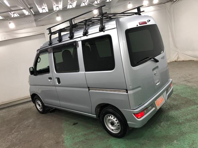 ハイゼットカーゴデラックスＳＡIII　走行距離９０６８キロ／４ＷＤ／ＡＴ一年保証・走行距離無制限　走行距離９０６８キロ　フルセグナビ　ブルートゥース　バックカメラ　ＤＶＤ　ドラレコ　オートライト　ＬＥＤヘッドライト　アイドリングストップ（埼玉県）の中古車