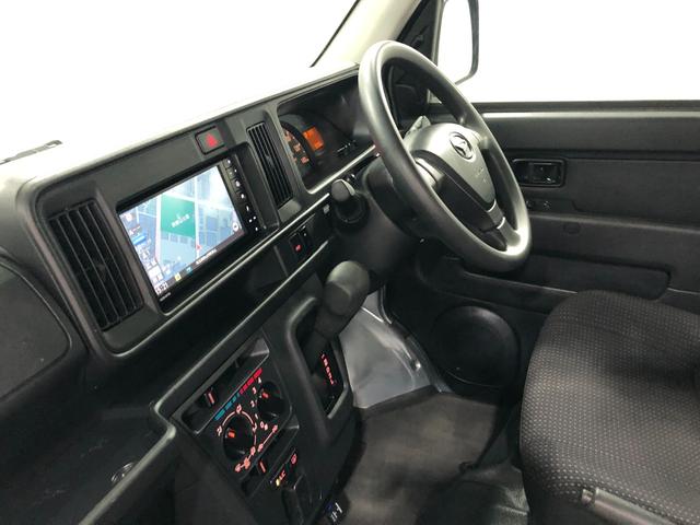 ハイゼットカーゴデラックスＳＡIII　走行距離９０６８キロ／４ＷＤ／ＡＴ一年保証・走行距離無制限　走行距離９０６８キロ　フルセグナビ　ブルートゥース　バックカメラ　ＤＶＤ　ドラレコ　オートライト　ＬＥＤヘッドライト　アイドリングストップ（埼玉県）の中古車