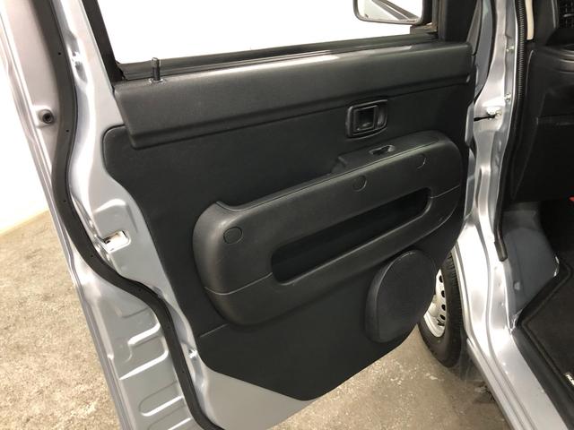 ハイゼットカーゴデラックスＳＡIII　走行距離９０６８キロ／４ＷＤ／ＡＴ一年保証・走行距離無制限　走行距離９０６８キロ　フルセグナビ　ブルートゥース　バックカメラ　ＤＶＤ　ドラレコ　オートライト　ＬＥＤヘッドライト　アイドリングストップ（埼玉県）の中古車