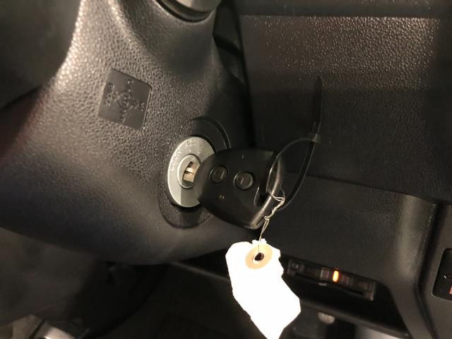 ハイゼットカーゴデラックスＳＡIII　走行距離９０６８キロ／４ＷＤ／ＡＴ一年保証・走行距離無制限　走行距離９０６８キロ　フルセグナビ　ブルートゥース　バックカメラ　ＤＶＤ　ドラレコ　オートライト　ＬＥＤヘッドライト　アイドリングストップ（埼玉県）の中古車