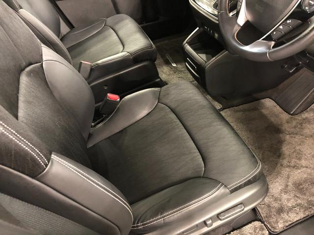 オデッセイアブソルート・ＥＸ　車検整備付／走行距離５９２０３キロ／ナビ１年保証距離無制限　走行距離５９２０３キロ　車検整備付　フルセグナビ　バックカメラ　純正マット　サイドエアバッグ　ＬＥＤヘッドランプ　アイドリングストップ　両側電動スライドドア　電動格納式ドアミラー（埼玉県）の中古車