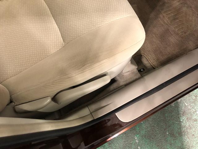 アイシスＬ　車検整備付／走行６９９９５キロ／ナビ／Ｂｌｕｅｔｏｏｔｈ１年保証距離無制限　走行６９９９５キロ　ナビ　Ｂｌｕｅｔｏｏｔｈ　片側電動スライドドア　純正マット　助手席エアバック　取扱説明書　メンテナンスノート　スペアキー　横滑り防止システム　インパネＡＴ（埼玉県）の中古車