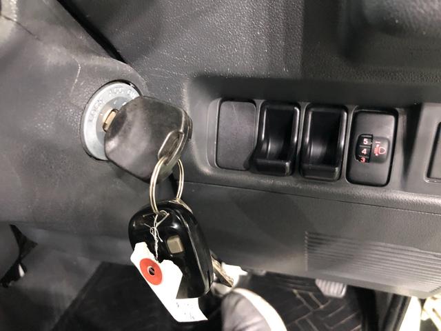 ハイゼットトラックジャンボ　２ＷＤ／キーレス／ジャンボ一年保証・走行距離無制限　走行距離５２００３キロ　２ＷＤ　純正マット　パワーウィンドウ　エアコン　パワステ　ＡＭＦＭラジオ　キーレスエントリー（埼玉県）の中古車