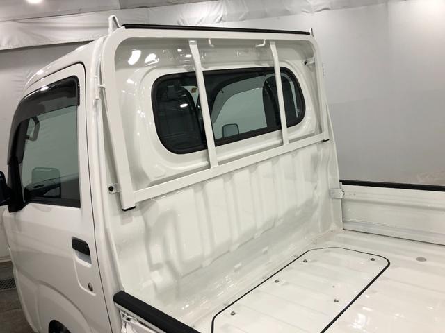ハイゼットトラックスタンダード４ＷＤ／走行距離４９２９キロ／オートマ一年保証・走行距離無制限　走行距離４９２９キロ　助手席エアバック　純正カーペットマット　ＣＤチューナー　４ＷＤ　オートマ　エアコンパワステ（埼玉県）の中古車