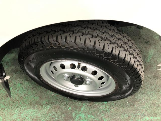 ハイゼットトラックスタンダード４ＷＤ／走行距離４９２９キロ／オートマ一年保証・走行距離無制限　走行距離４９２９キロ　助手席エアバック　純正カーペットマット　ＣＤチューナー　４ＷＤ　オートマ　エアコンパワステ（埼玉県）の中古車
