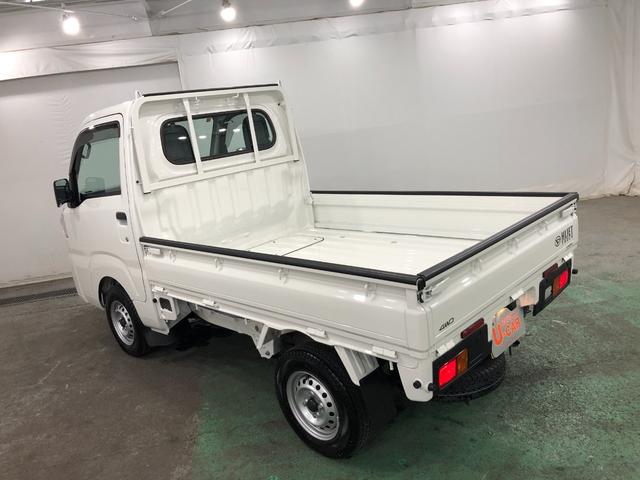ハイゼットトラックスタンダード４ＷＤ／走行距離４９２９キロ／オートマ一年保証・走行距離無制限　走行距離４９２９キロ　助手席エアバック　純正カーペットマット　ＣＤチューナー　４ＷＤ　オートマ　エアコンパワステ（埼玉県）の中古車