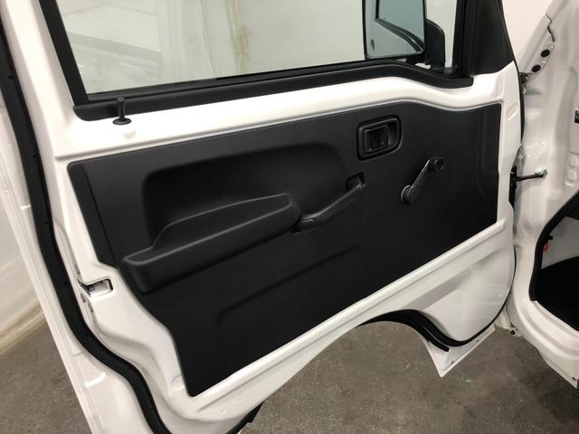 ハイゼットトラックスタンダード４ＷＤ／走行距離４９２９キロ／オートマ一年保証・走行距離無制限　走行距離４９２９キロ　助手席エアバック　純正カーペットマット　ＣＤチューナー　４ＷＤ　オートマ　エアコンパワステ（埼玉県）の中古車