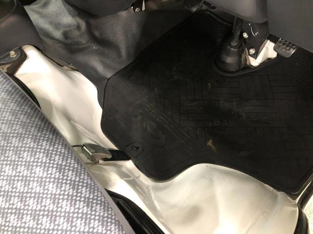 ハイゼットトラックエアコン・パワステ　スペシャル　４ＷＤ／ＭＴ５速／ラジオ１年保証距離無制限　走行距離９９３５２キロ　４ＷＤ　ＭＴ５速　ＦＭＡＭラジオ　純正フロアマット　助手席エアバッグ　マニュアルエアコン（埼玉県）の中古車