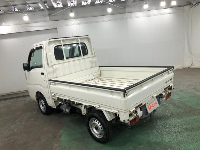 ハイゼットトラックローダンプ　走行１３５０１キロ／４ＷＤ／５ＭＴ一年保証・走行距離無制限　走行距離１３５０１キロ　純正カーペットマット　エアコン　パワステ　ＡＭＦＭラジオ　電動式ダンプアップ（埼玉県）の中古車