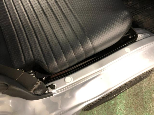 ハイゼットトラックスタンダード　４ＷＤ／ＭＴ５速／走行距離２８３１０キロ／ナビ１年保証距離無制限　走行距離２８３１０キロ　４ＷＤ　ＭＴ５速　純正フルセグナビ　ブルートゥース　純正フロアマット　助手席エアバッグ　オートライト　ＬＥＤヘッドランプ（埼玉県）の中古車