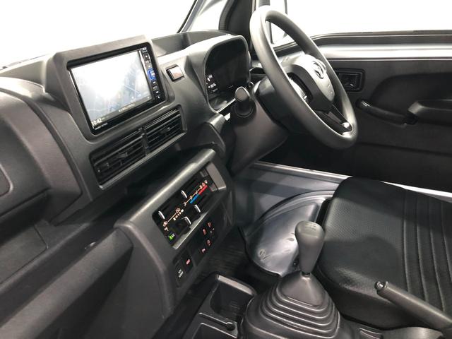 ハイゼットトラックスタンダード　４ＷＤ／ＭＴ５速／走行距離２８３１０キロ／ナビ１年保証距離無制限　走行距離２８３１０キロ　４ＷＤ　ＭＴ５速　純正フルセグナビ　ブルートゥース　純正フロアマット　助手席エアバッグ　オートライト　ＬＥＤヘッドランプ（埼玉県）の中古車