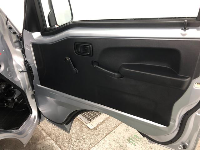 ハイゼットトラックスタンダード　４ＷＤ／ＭＴ５速／走行距離２８３１０キロ／ナビ１年保証距離無制限　走行距離２８３１０キロ　４ＷＤ　ＭＴ５速　純正フルセグナビ　ブルートゥース　純正フロアマット　助手席エアバッグ　オートライト　ＬＥＤヘッドランプ（埼玉県）の中古車