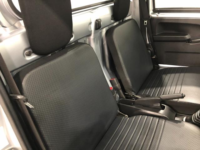 ハイゼットトラックスタンダード　４ＷＤ／ＭＴ５速／走行距離２８３１０キロ／ナビ１年保証距離無制限　走行距離２８３１０キロ　４ＷＤ　ＭＴ５速　純正フルセグナビ　ブルートゥース　純正フロアマット　助手席エアバッグ　オートライト　ＬＥＤヘッドランプ（埼玉県）の中古車