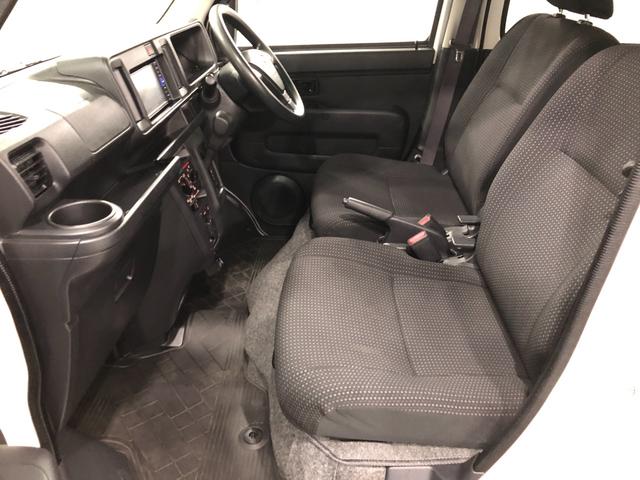 ハイゼットカーゴクルーズＳＡIII　走行８０９４９キロ／車検整備付／ナビ一年保証・走行距離無制限　走行８０９４９キロ　フルセグナビ　ブルートゥース　ＤＶＤ　オートライト　ＬＥＤヘッドライト　アイドリングストップ（埼玉県）の中古車