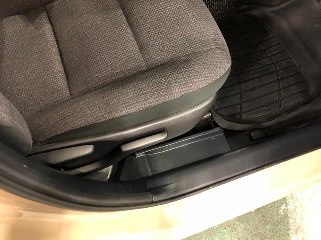 シエンタファンベースＸ　車検整備付／走行１７４４４キロ／ナビ１年保証距離無制限　走行距離１７４４４キロ　車検整備付　フルセグナビ　バックカメラ　ブルートゥース　フロアマット　助手席エアバッグ　片側電動スライドドア（埼玉県）の中古車