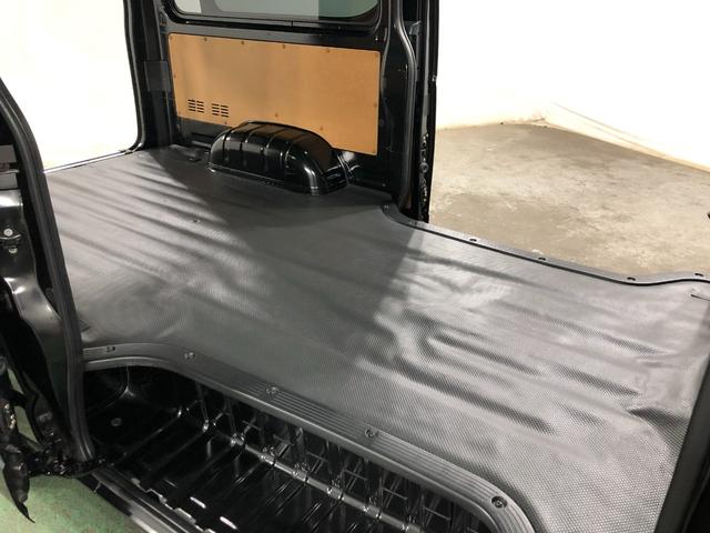 ハイエースバンＤＸ　車検整備付／走行３２５１６キロ／両側スライドドア１年保証距離無制限　走行距離３２５１６キロ　全周囲カメラ　純正マット　クリアランスソナー　オートライト　ＬＥＤヘッドランプ　両側スライドドア　キーレスエントリー　電動格納式ドアミラー　キーレス（埼玉県）の中古車