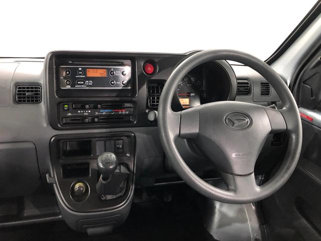 ハイゼットカーゴデッキバンＧ　走行２８０６７キロ／４ＷＤ／５ＭＴ一年保証・走行距離無制限　走行距離２８０６７キロ　助手席エアバック　４ＷＤ　５速マニュアル　ＣＤチューナー（埼玉県）の中古車