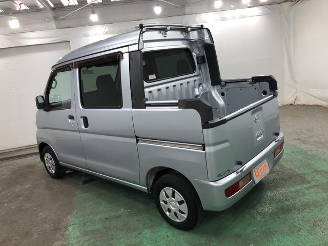 ハイゼットカーゴデッキバンＧ　走行２８０６７キロ／４ＷＤ／５ＭＴ一年保証・走行距離無制限　走行距離２８０６７キロ　助手席エアバック　４ＷＤ　５速マニュアル　ＣＤチューナー（埼玉県）の中古車