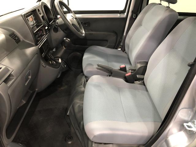 ハイゼットカーゴデッキバンＧ　走行２８０６７キロ／４ＷＤ／５ＭＴ一年保証・走行距離無制限　走行距離２８０６７キロ　助手席エアバック　４ＷＤ　５速マニュアル　ＣＤチューナー（埼玉県）の中古車