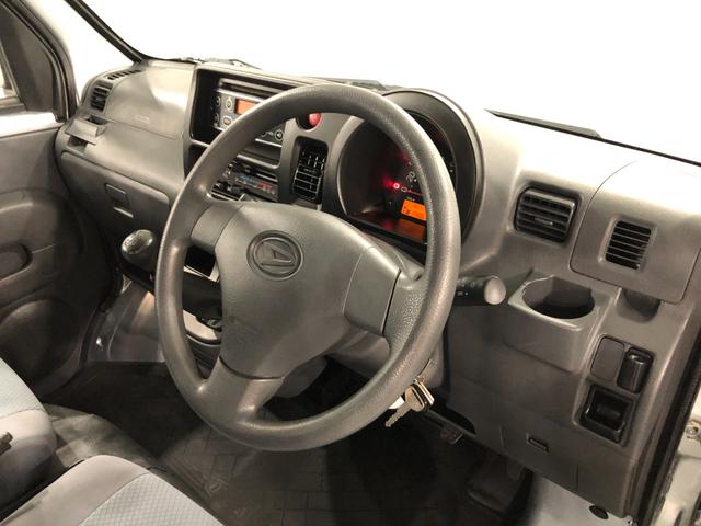 ハイゼットカーゴデッキバンＧ　走行２８０６７キロ／４ＷＤ／５ＭＴ一年保証・走行距離無制限　走行距離２８０６７キロ　助手席エアバック　４ＷＤ　５速マニュアル　ＣＤチューナー（埼玉県）の中古車