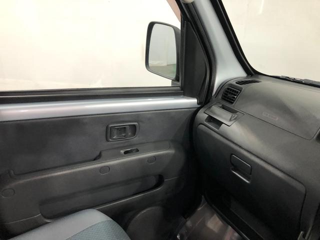 ハイゼットカーゴデッキバンＧ　走行２８０６７キロ／４ＷＤ／５ＭＴ一年保証・走行距離無制限　走行距離２８０６７キロ　助手席エアバック　４ＷＤ　５速マニュアル　ＣＤチューナー（埼玉県）の中古車
