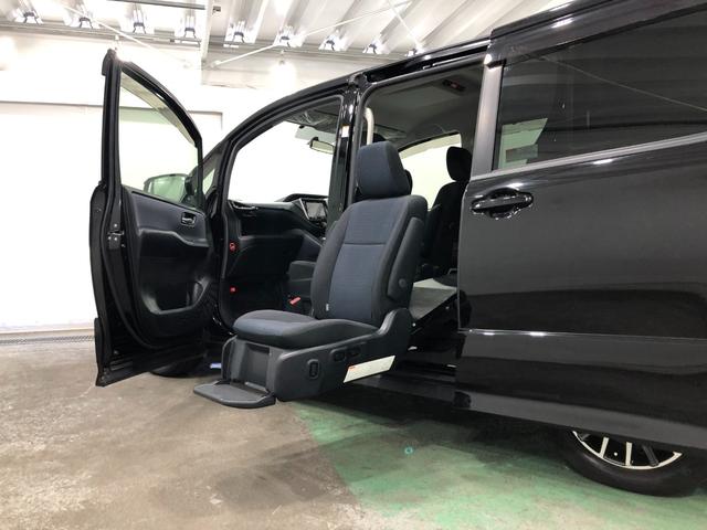 ノアSi  サイドリフトアップシート車 標準タイプ 雹害/ナビ1年保証距離無制限 走行距離42007キロ 車検整備付 フルセグナビ バックカメラ ブルートゥース 純正カーペットマット LEDヘッドランプ 両側電動スライドドア(埼玉県)の中古車