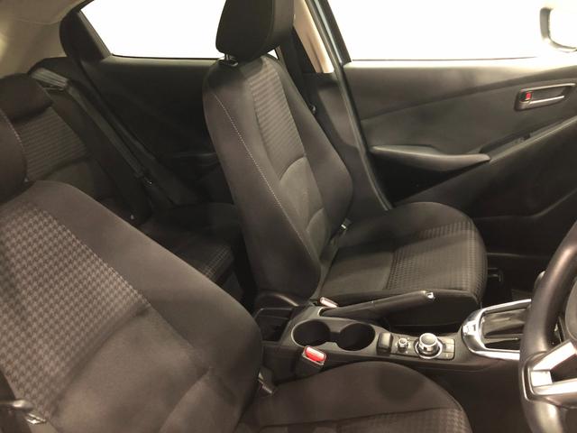 デミオ１５Ｓ　車検整備付／走行５３００３キロ／フルセグナビ／マット１年保証距離無制限　走行距離５３００３キロ　車検整備付　フルセグナビ　ブルートゥース　純正マット　サイドエアバッグ　ＬＥＤヘッドランプ　シートヒーター（埼玉県）の中古車