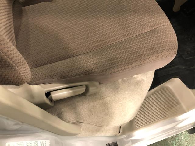 ＮＶ１００クリッパーバンＧＸ　車検整備付　２ＤＩＮチューナー付１年保証距離無制限　走行距離５２３６キロ　純正フロアマット　助手席エアバッグ　クリアランスソナー　マニュアルエアコン　ＥＳＣ　キーレスエントリー（埼玉県）の中古車